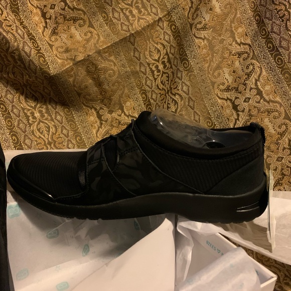 New With Tags BZEES Anytime Black Camo Slip On Cloud Cushion Shoes Size 9.5 M - Picture 10 of 11